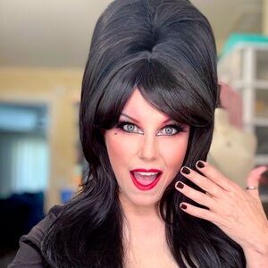 Elvira Wig Black Beehive